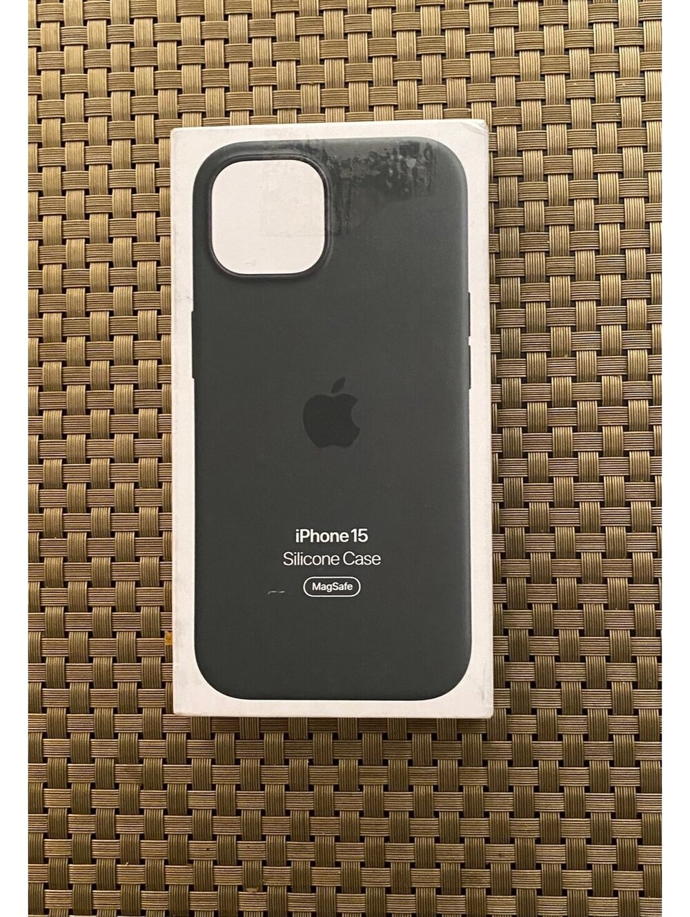 Apple Silicone Case for iPhone 15 Cypress Green
